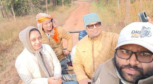 Car Taxi Booking Umaria Jabalpur to Bandhavgarh Tala Village