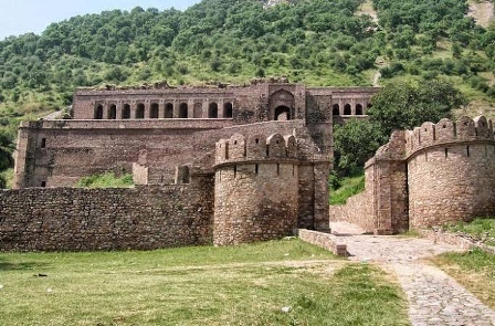 Bandhavgarh Fort